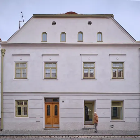 Oblouk - Stylove V Historickem Jadru Mesta *